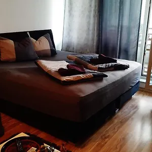  Apartment Tolle Private 2-zimmer Im Szene Berlin-friedrichshain